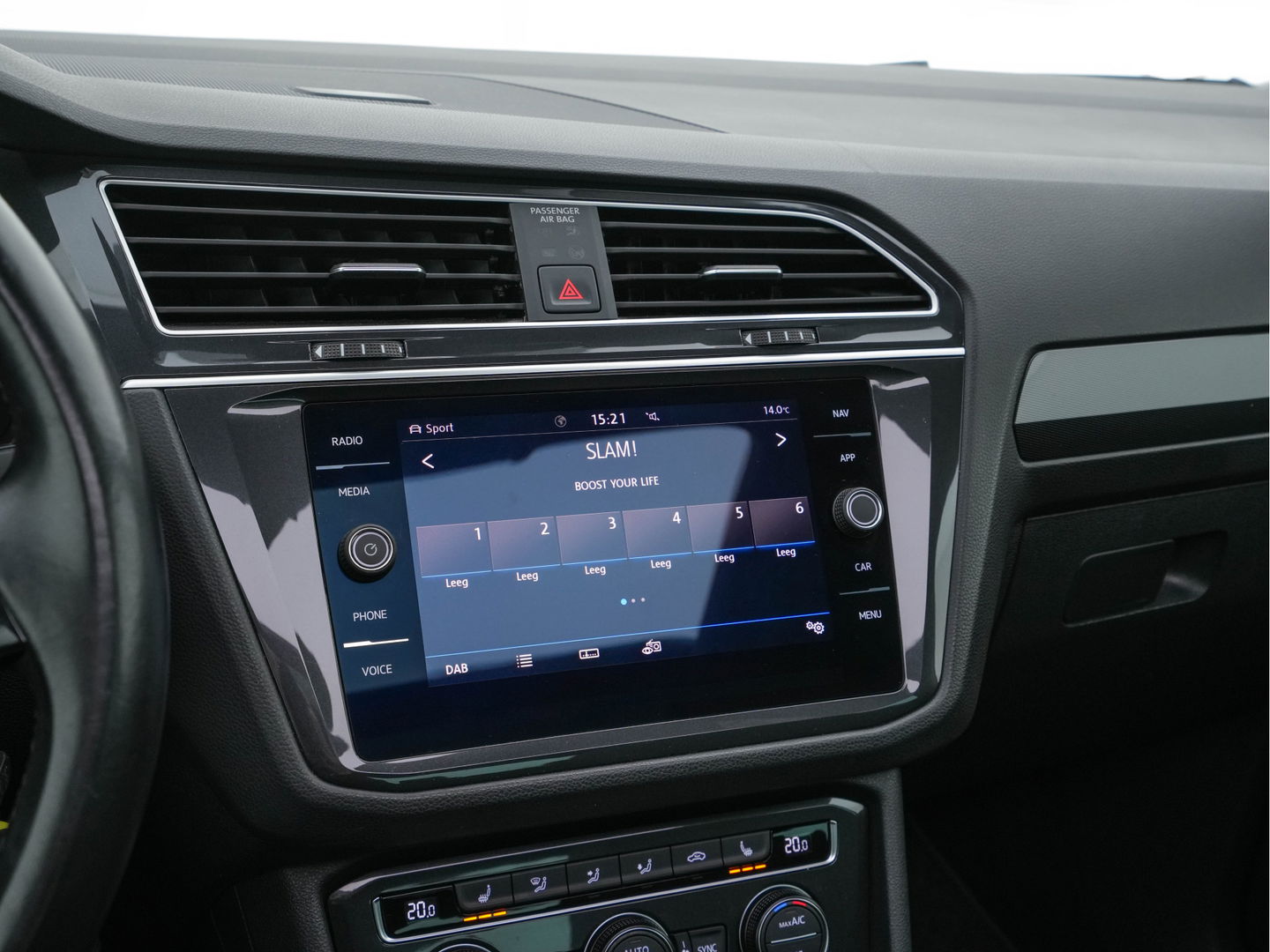 Volkswagen Tiguan 1.5 TSI R-Line Comfortline Business (INCL-BTW) *PANO | FULL-LED | ADAPTIVE-CRUISE | DIGI-COCKPIT | HEATED-COMFORTSEATS | NAV-FULLMAP | DAB+ | TOWBAR | PRIVACY-GLASS | ECC | PDC | 19''ALU*