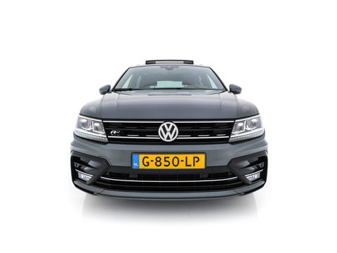 Volkswagen Tiguan 1.5 TSI R-Line Comfortline Business (INCL-BTW) *PANO | FULL-LED | ADAPTIVE-CRUISE | DIGI-COCKPIT | HEATED-COMFORTSEATS | NAV-FULLMAP | DAB+ | TOWBAR | PRIVACY-GLASS | ECC | PDC | 19''ALU*