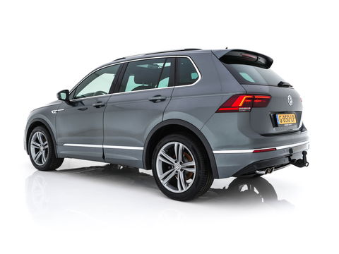 Volkswagen Tiguan 1.5 TSI R-Line Comfortline Business (INCL-BTW) *PANO | FULL-LED | ADAPTIVE-CRUISE | DIGI-COCKPIT | HEATED-COMFORTSEATS | NAV-FULLMAP | DAB+ | TOWBAR | PRIVACY-GLASS | ECC | PDC | 19''ALU*