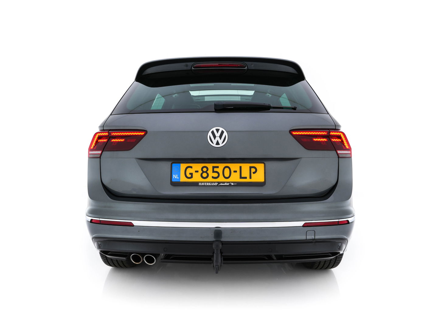 Volkswagen Tiguan 1.5 TSI R-Line Comfortline Business (INCL-BTW) *PANO | FULL-LED | ADAPTIVE-CRUISE | DIGI-COCKPIT | HEATED-COMFORTSEATS | NAV-FULLMAP | DAB+ | TOWBAR | PRIVACY-GLASS | ECC | PDC | 19''ALU*