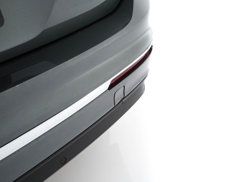 Volkswagen Tiguan 1.5 TSI R-Line Comfortline Business (INCL-BTW) *PANO | FULL-LED | ADAPTIVE-CRUISE | DIGI-COCKPIT | HEATED-COMFORTSEATS | NAV-FULLMAP | DAB+ | TOWBAR | PRIVACY-GLASS | ECC | PDC | 19''ALU*