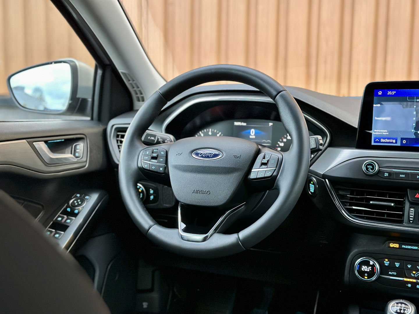 Ford Focus 1.0 EcoBoost Titanium Business | Adaptive Cruise Control | Parkeersensoren | Apple Carplay | Android Auto | Keyless | Afn. Trekhaak | Rijmodus Regeling | Airconditioning