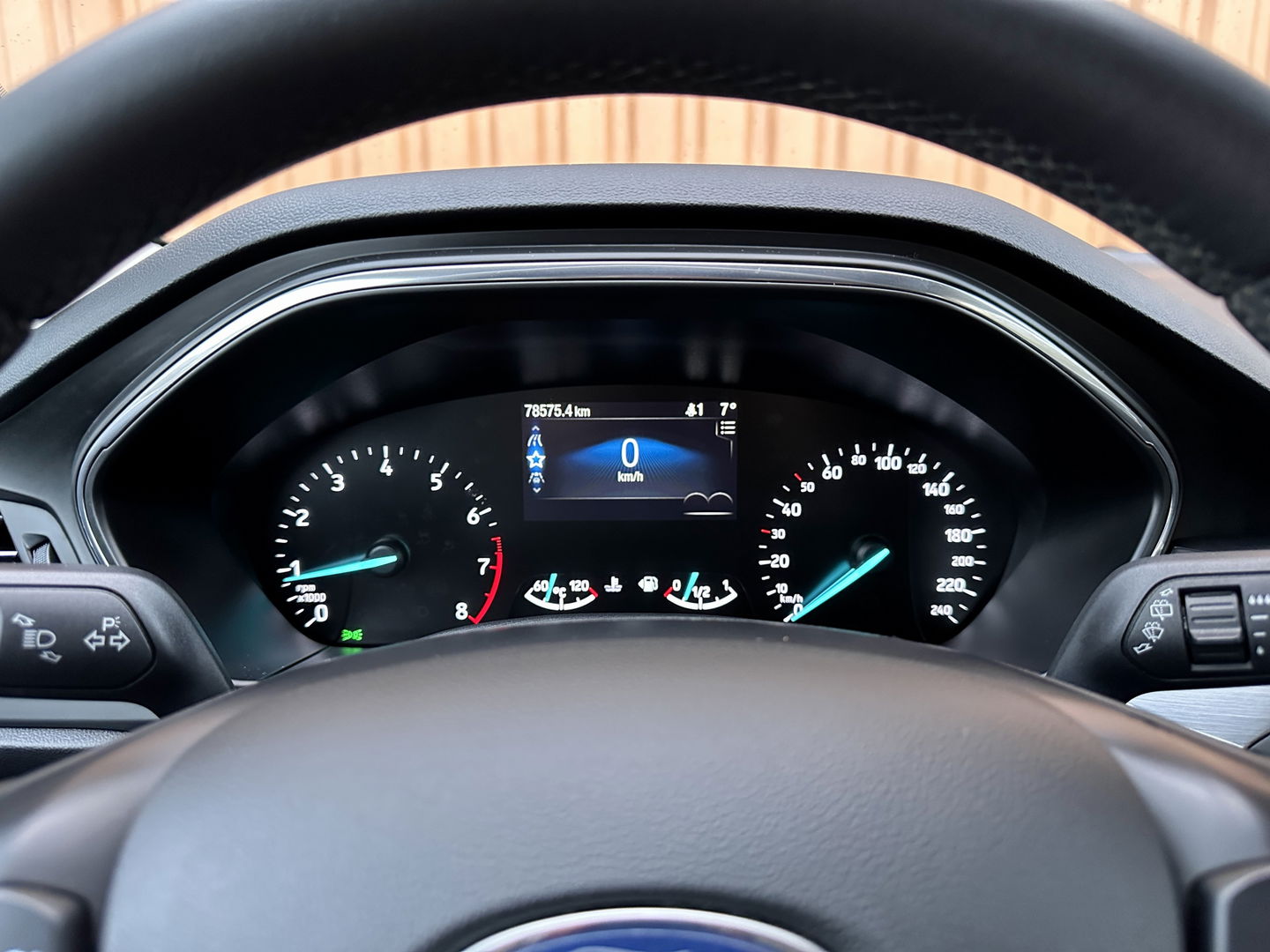 Ford Focus 1.0 EcoBoost Titanium Business | Adaptive Cruise Control | Parkeersensoren | Apple Carplay | Android Auto | Keyless | Afn. Trekhaak | Rijmodus Regeling | Airconditioning