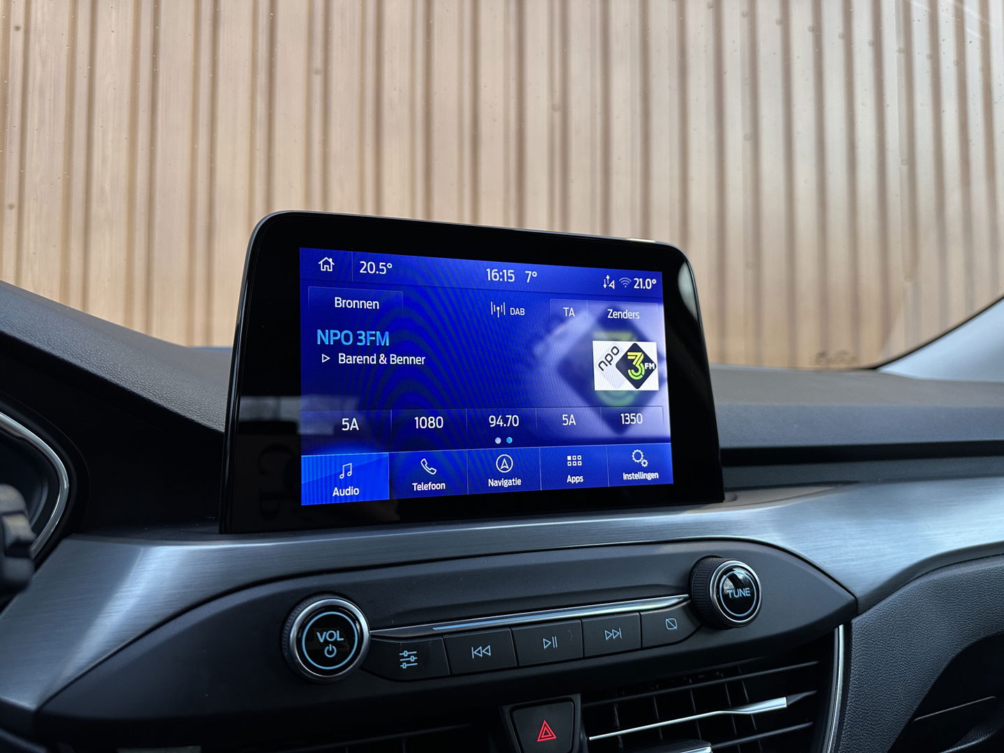 Ford Focus 1.0 EcoBoost Titanium Business | Adaptive Cruise Control | Parkeersensoren | Apple Carplay | Android Auto | Keyless | Afn. Trekhaak | Rijmodus Regeling | Airconditioning