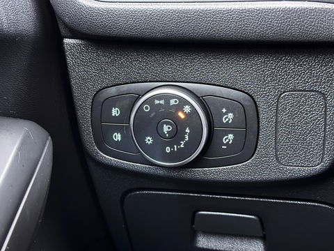 Ford Focus 1.0 EcoBoost Titanium Business | Adaptive Cruise Control | Parkeersensoren | Apple Carplay | Android Auto | Keyless | Afn. Trekhaak | Rijmodus Regeling | Airconditioning