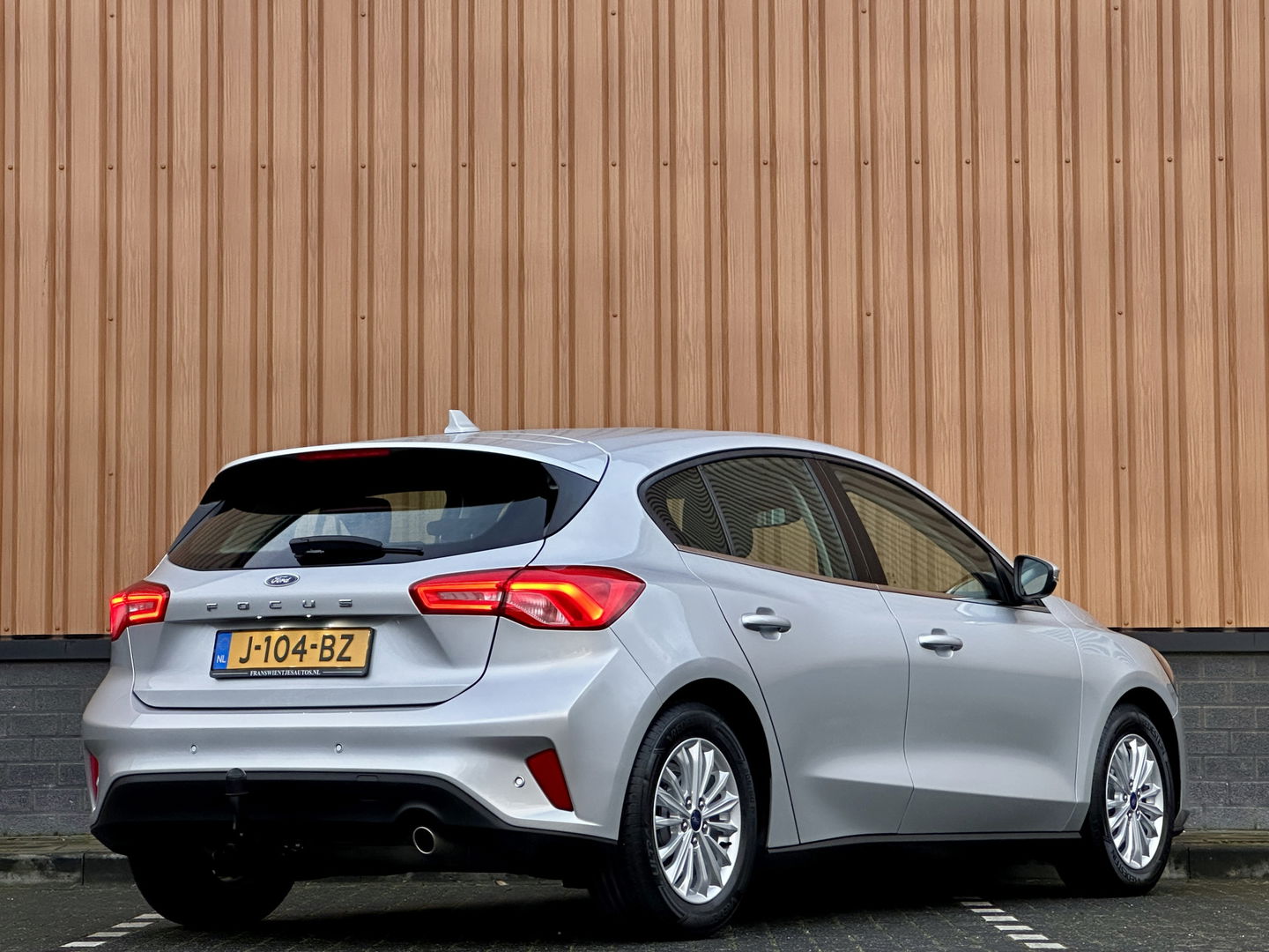 Ford Focus 1.0 EcoBoost Titanium Business | Adaptive Cruise Control | Parkeersensoren | Apple Carplay | Android Auto | Keyless | Afn. Trekhaak | Rijmodus Regeling | Airconditioning