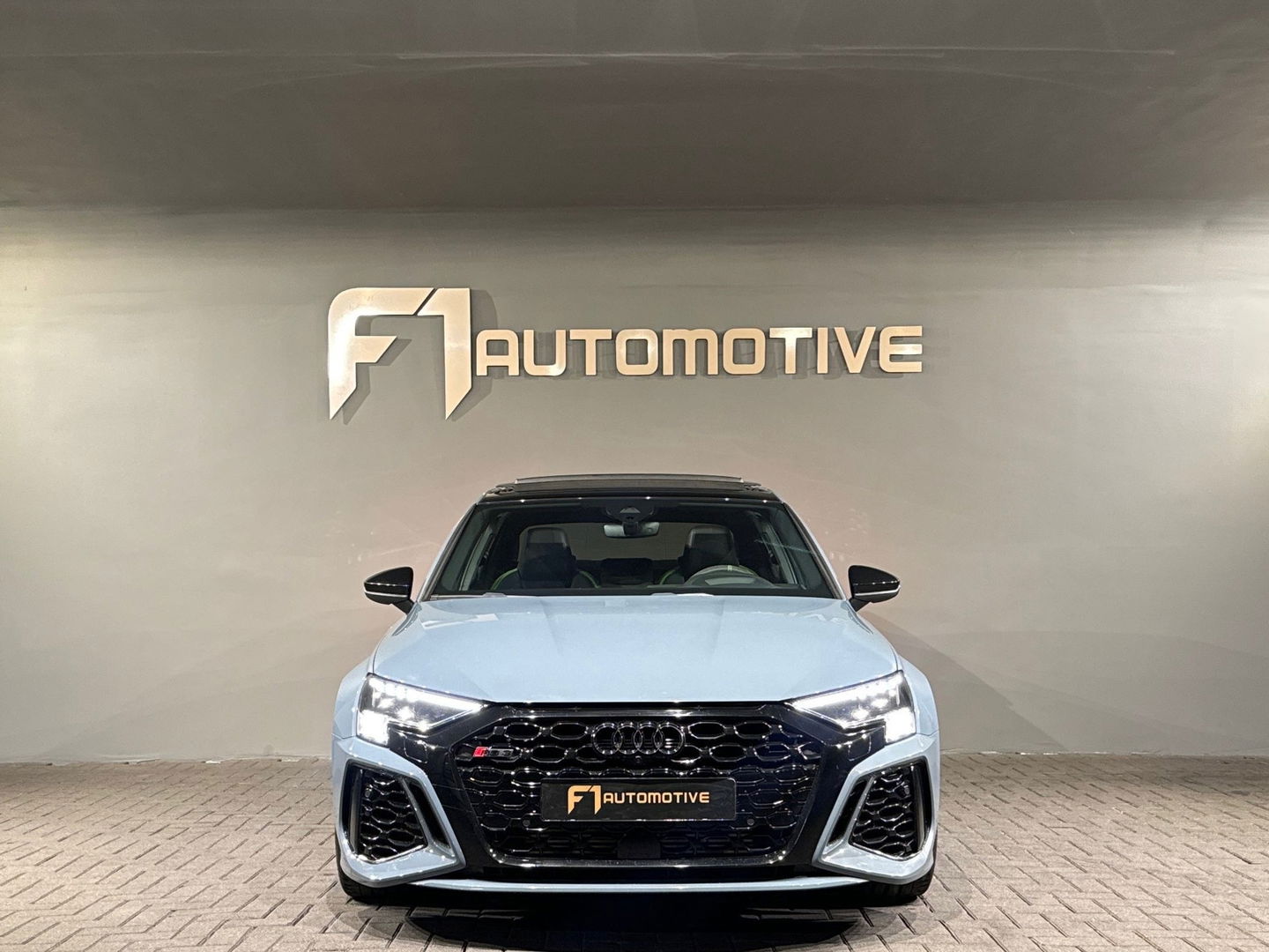 Audi RS3 Limousine 2.5 TFSI quattro Pano|Ceramic|HuD|B&O|Key