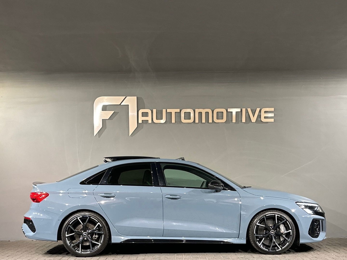 Audi RS3 Limousine 2.5 TFSI quattro Pano|Ceramic|HuD|B&O|Key
