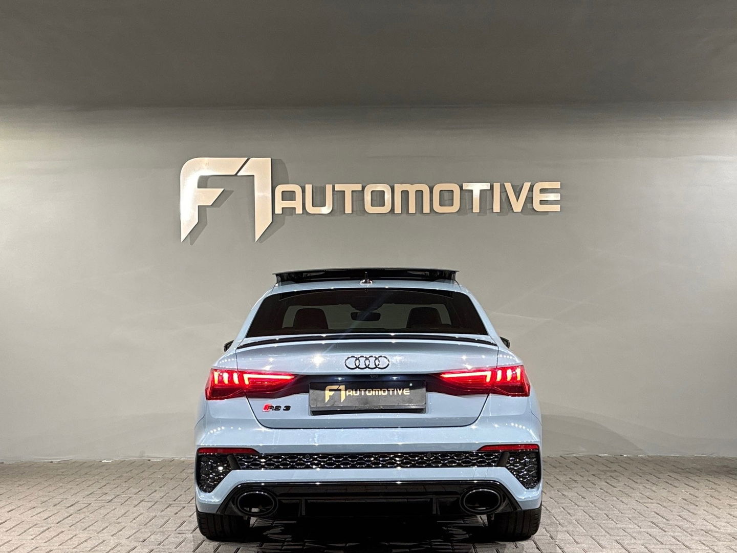 Audi RS3 Limousine 2.5 TFSI quattro Pano|Ceramic|HuD|B&O|Key