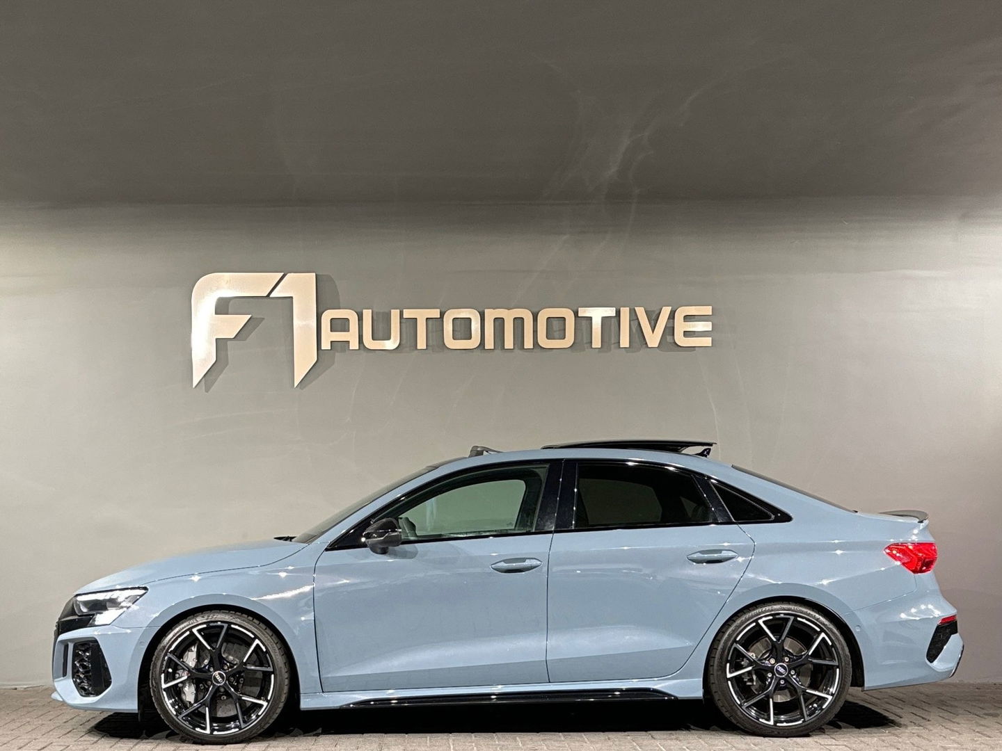 Audi RS3 Limousine 2.5 TFSI quattro Pano|Ceramic|HuD|B&O|Key
