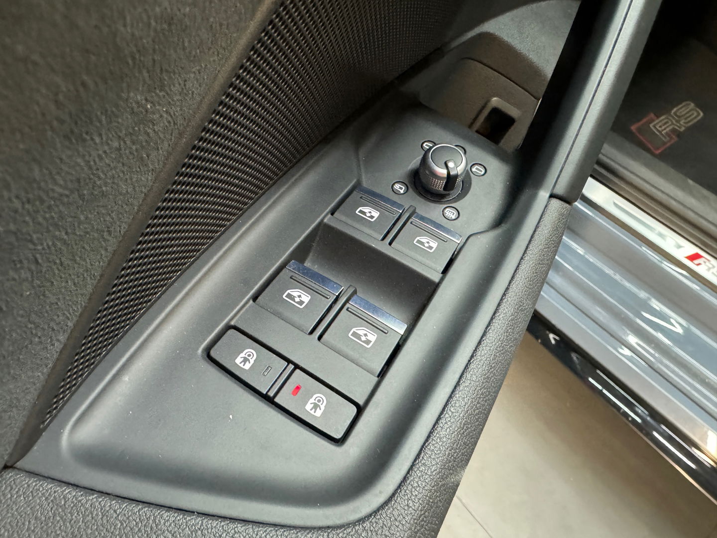 Audi RS3 Limousine 2.5 TFSI quattro Pano|Ceramic|HuD|B&O|Key