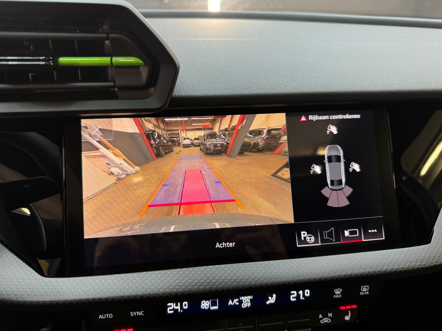 Audi RS3 Limousine 2.5 TFSI quattro Pano|Ceramic|HuD|B&O|Key