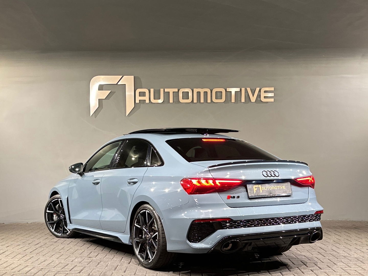 Audi RS3 Limousine 2.5 TFSI quattro Pano|Ceramic|HuD|B&O|Key