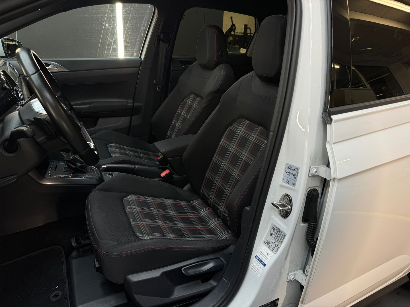 Volkswagen Polo 2.0 TSI GTI Pano|Beats|Sfeer|ACC|Virtual