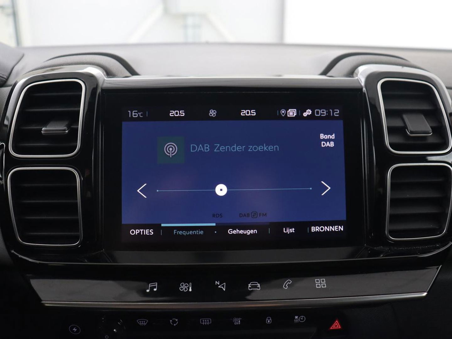 Citroën C5 Aircross 1.6 Plug-in Hybrid 225 Business | Camera | Carplay | Navigatie | Climate control | Bluetooth | Cruise control | 18'' | Parkeerhulp | PHEV