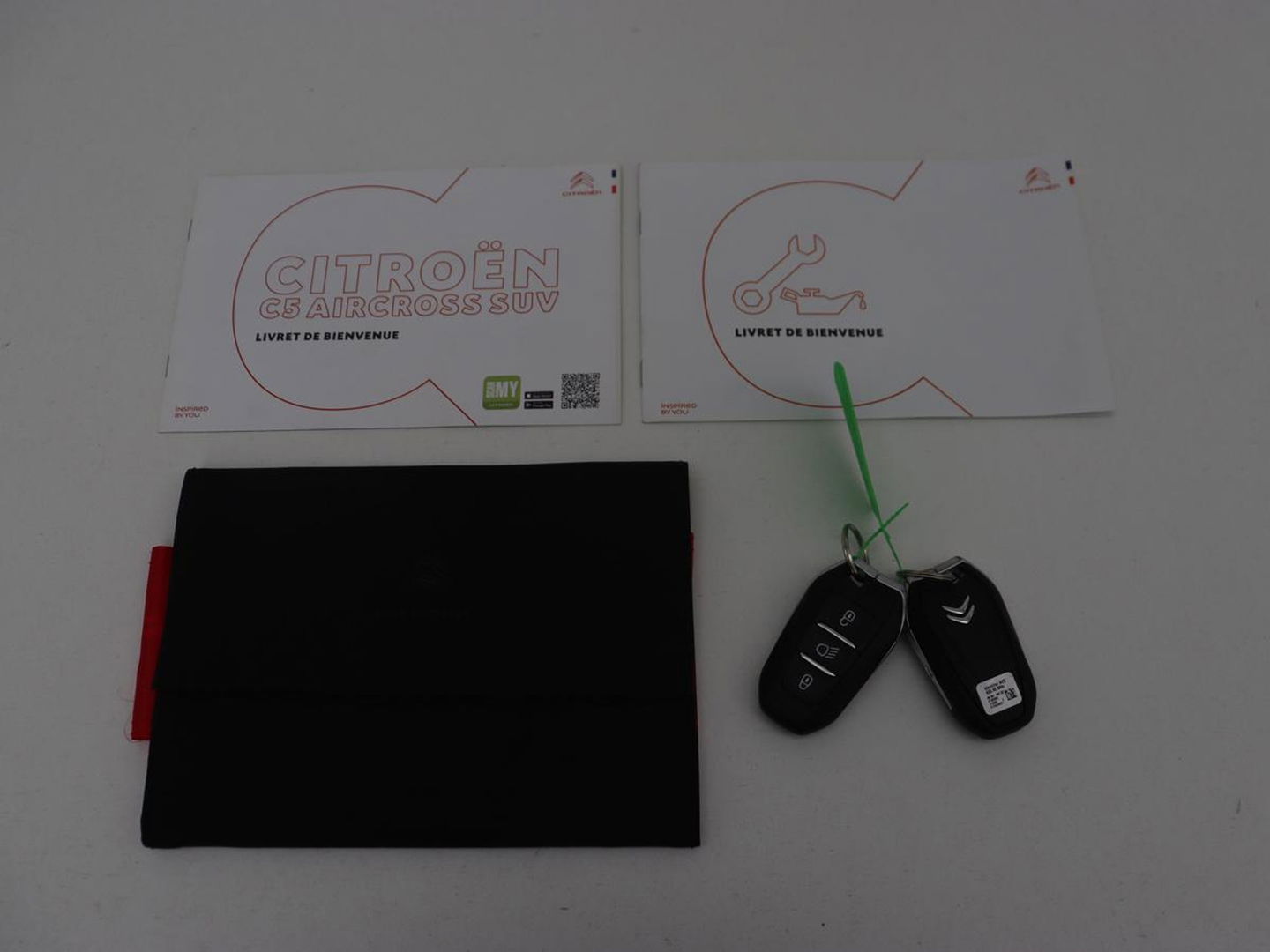 Citroën C5 Aircross 1.6 Plug-in Hybrid 225 Business | Camera | Carplay | Navigatie | Climate control | Bluetooth | Cruise control | 18'' | Parkeerhulp | PHEV