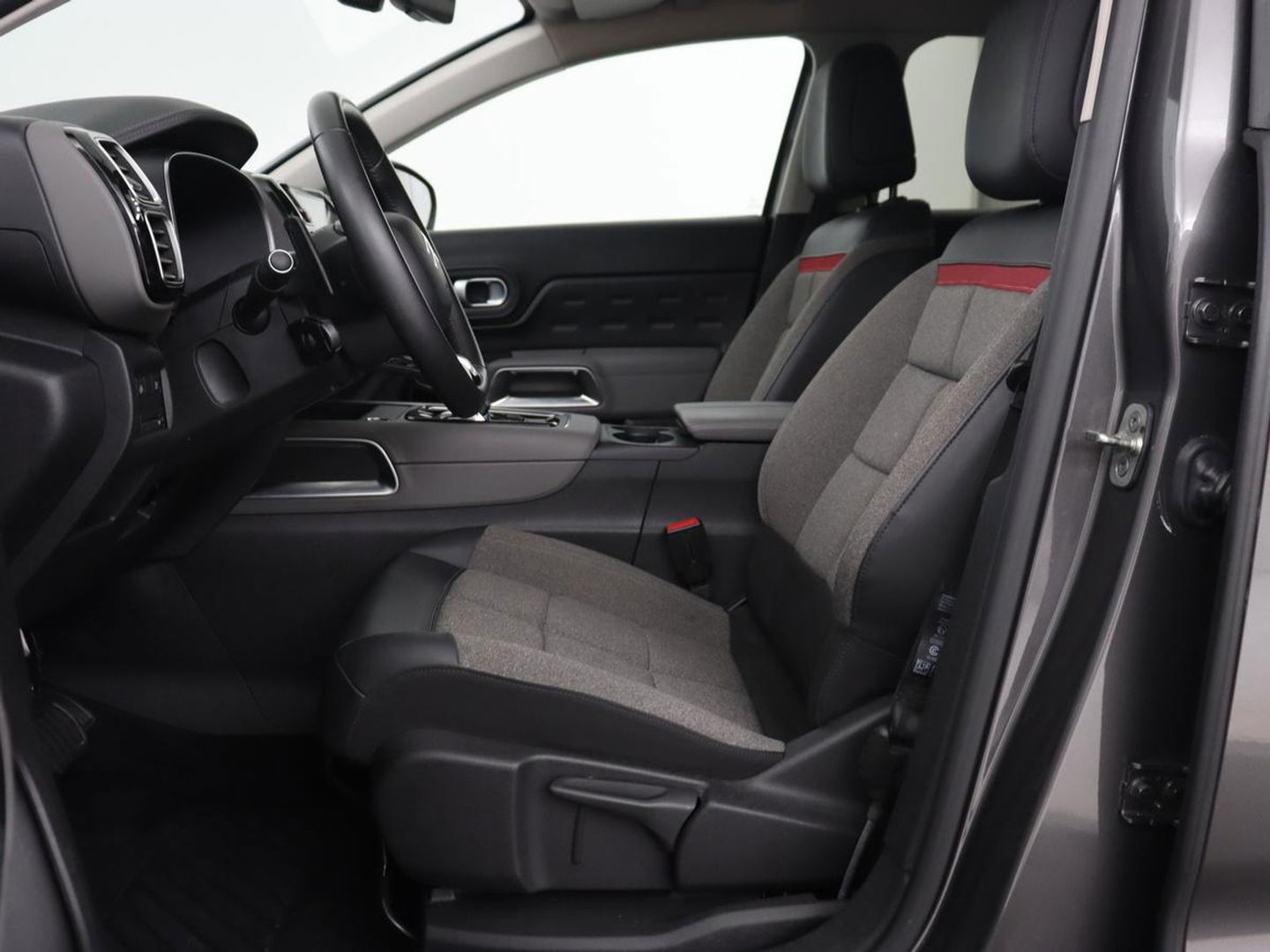 Citroën C5 Aircross 1.6 Plug-in Hybrid 225 Business | Camera | Carplay | Navigatie | Climate control | Bluetooth | Cruise control | 18'' | Parkeerhulp | PHEV