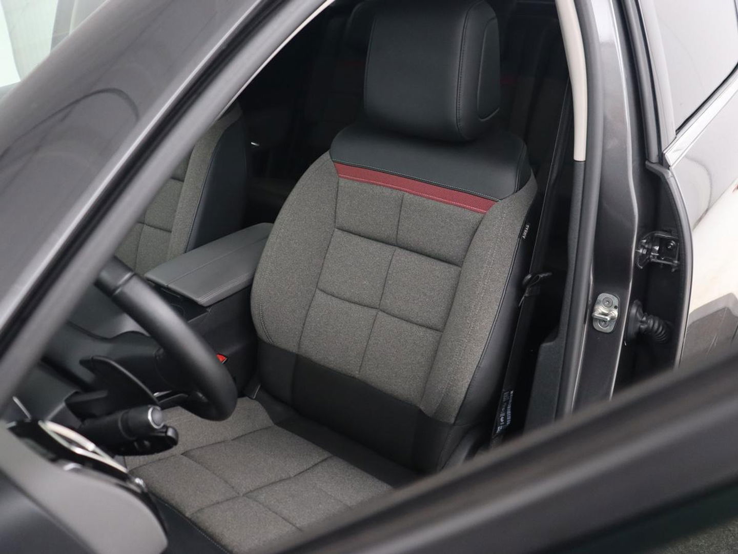 Citroën C5 Aircross 1.6 Plug-in Hybrid 225 Business | Camera | Carplay | Navigatie | Climate control | Bluetooth | Cruise control | 18'' | Parkeerhulp | PHEV