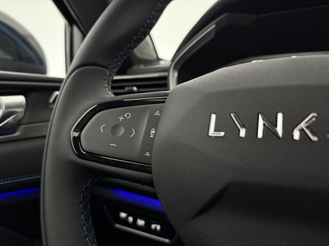Lynk Co 01 1.5 Black Edition | SOH 97% | 360° | Pano | Stoel/stuurverw. | Sfeer | Virtual | Memory | Carplay