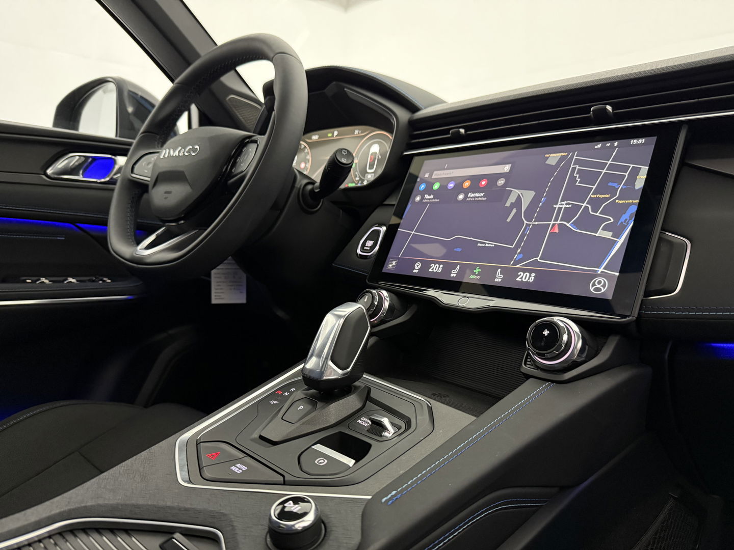 Lynk Co 01 1.5 Black Edition | SOH 97% | 360° | Pano | Stoel/stuurverw. | Sfeer | Virtual | Memory | Carplay