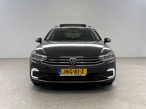 Volkswagen Passat 1.4 TSI PHEV GTE | SOH 90% | Pano | Adap. Cruise | Virtual | Massage | Stoelverw. | Camera | Keyless