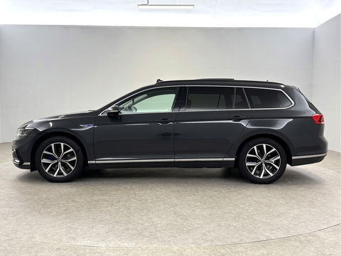 Volkswagen Passat 1.4 TSI PHEV GTE | SOH 90% | Pano | Adap. Cruise | Virtual | Massage | Stoelverw. | Camera | Keyless
