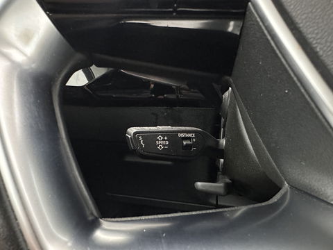 Audi e-tron 55 quattro Business edition Plus 95 kWh [ 3-Fase ] {SOH-88%} (INCL-BTW) *PANO | LUXURY-LEATHER | ADAPTIVE-CRUISE | FULL-LED | DIGI-COCKPIT | KEYLESS | MEMORY-PACK | CAMERA | NAVI-FULLMAP | SHIFT-PADDLES | DAB+ | COMFORT-SEATS | 20''ALU*