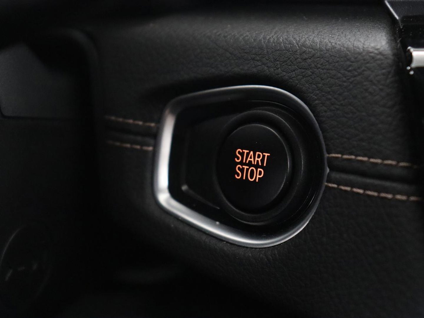 BMW 2 Serie Active Tourer 225xe iPerformance Luxury Line | Panoramadak | Leder  | Head-Up | Camera | Keyless | Navigatie | Park Assist | Adaptief LED | PHEV | Plug In