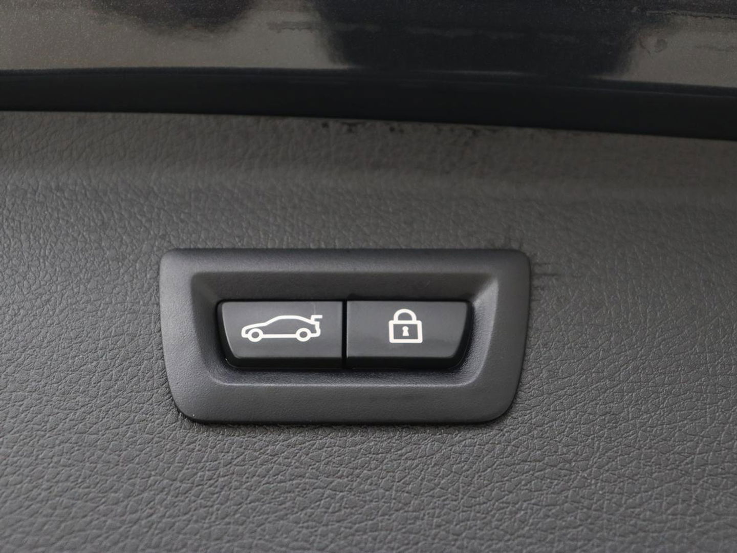 BMW 2 Serie Active Tourer 225xe iPerformance Luxury Line | Panoramadak | Leder  | Head-Up | Camera | Keyless | Navigatie | Park Assist | Adaptief LED | PHEV | Plug In