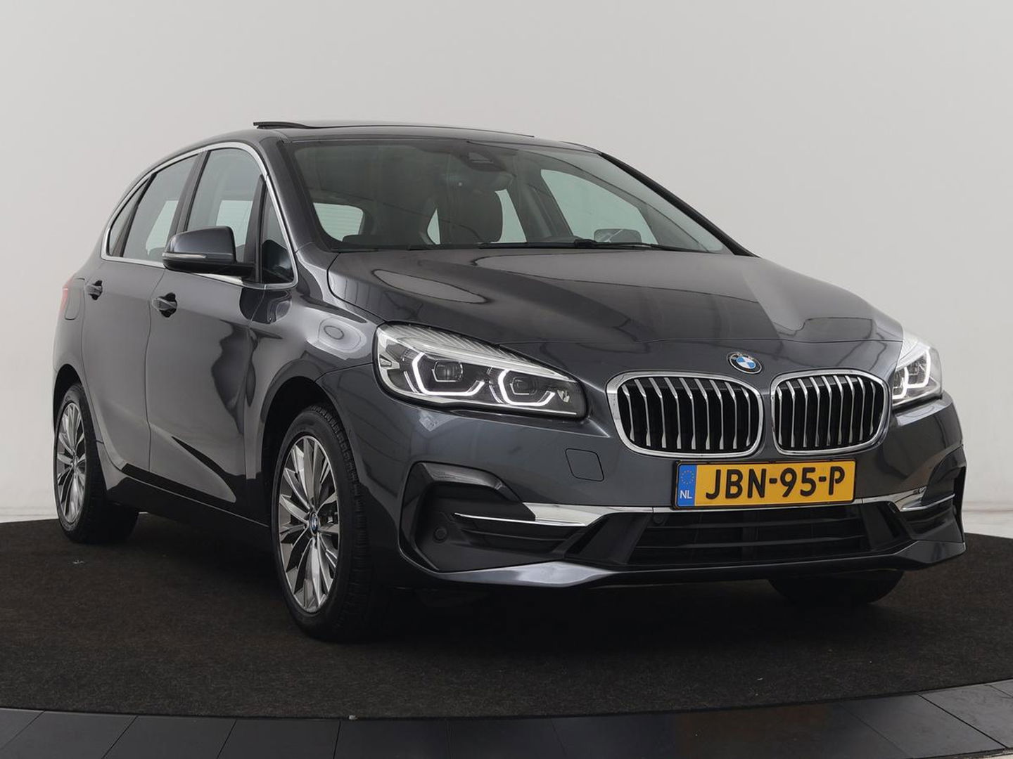 BMW 2 Serie Active Tourer 225xe iPerformance Luxury Line | Panoramadak | Leder  | Head-Up | Camera | Keyless | Navigatie | Park Assist | Adaptief LED | PHEV | Plug In