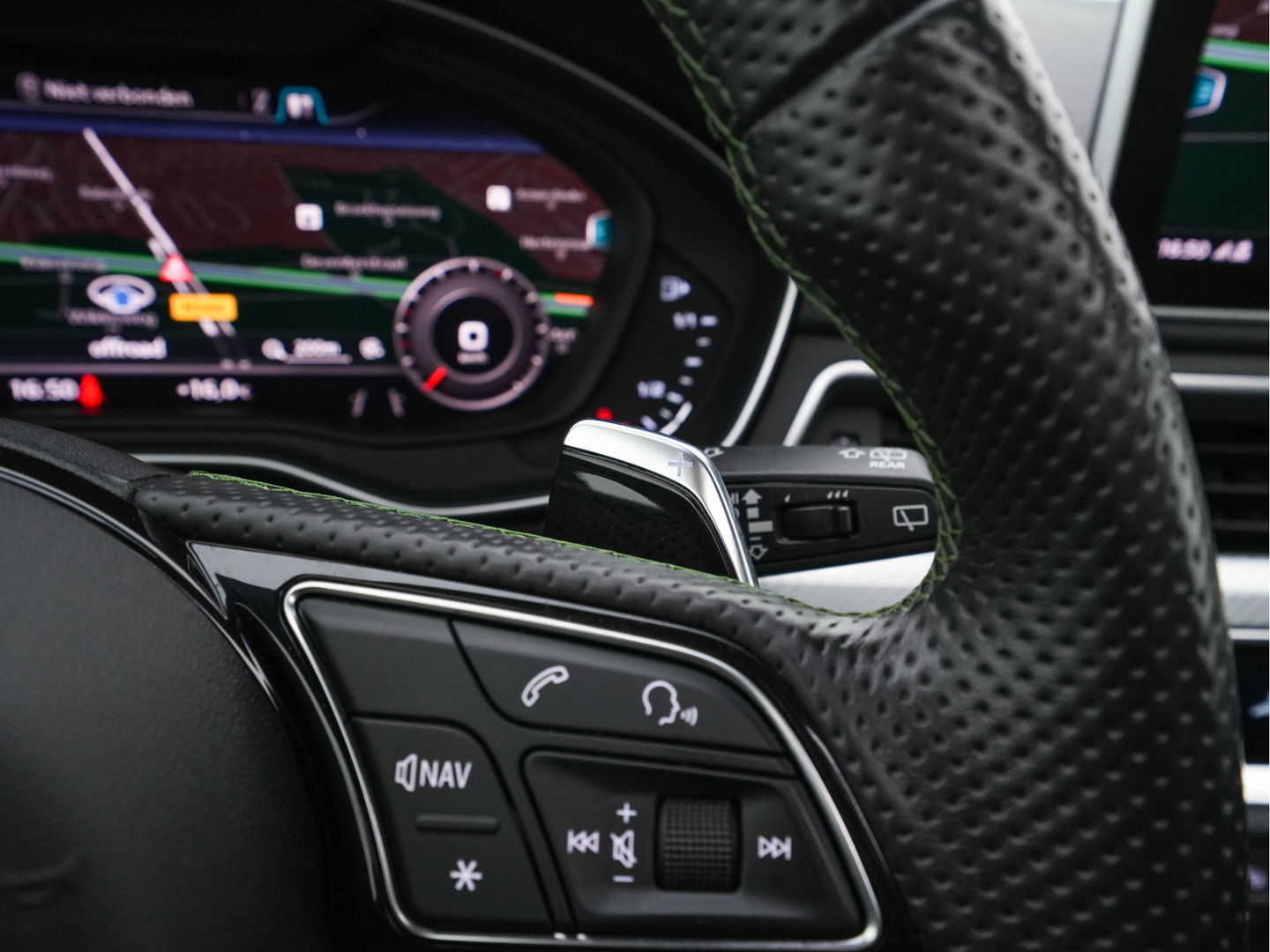 Audi RS4 2.9 TFSI quattro *MILLTEK | KERAMIK | APPLE-CARPLAY | PPF | ABT | B&O | 360-CAMERA | PANO | CARBON-PACK | HUD | SONOMA-GREEN | DEALER-AUTO*