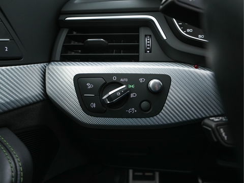 Audi RS4 2.9 TFSI quattro *MILLTEK | KERAMIK | APPLE-CARPLAY | PPF | ABT | B&O | 360-CAMERA | PANO | CARBON-PACK | HUD | SONOMA-GREEN | DEALER-AUTO*