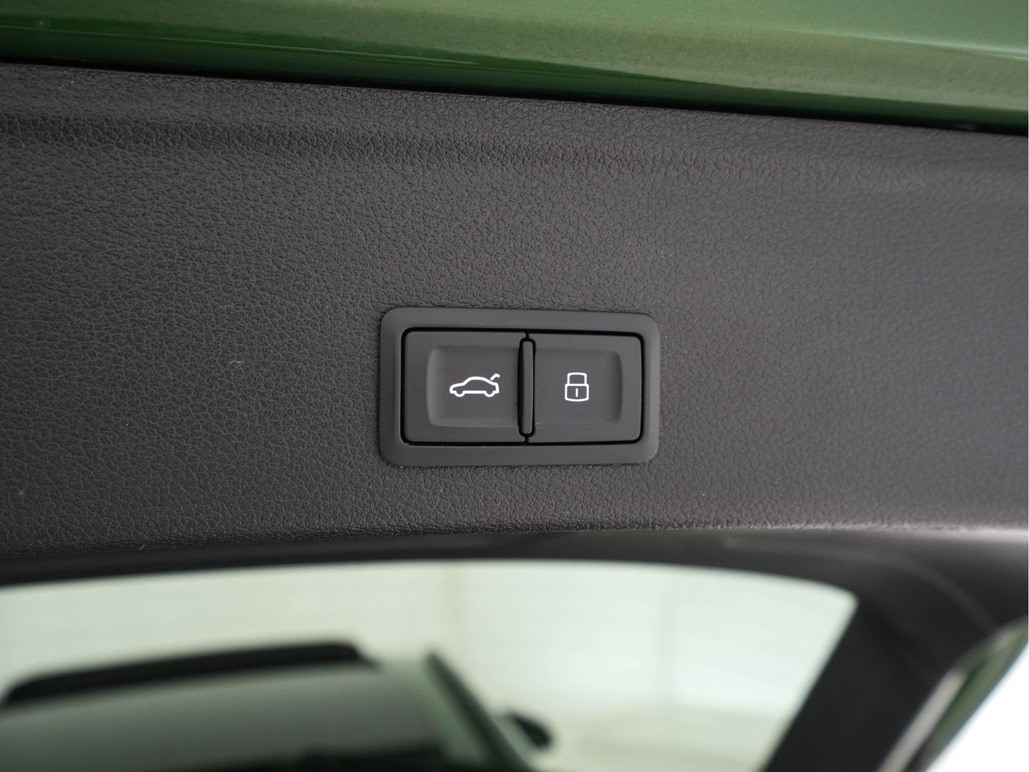 Audi RS4 2.9 TFSI quattro *MILLTEK | KERAMIK | APPLE-CARPLAY | PPF | ABT | B&O | 360-CAMERA | PANO | CARBON-PACK | HUD | SONOMA-GREEN | DEALER-AUTO*