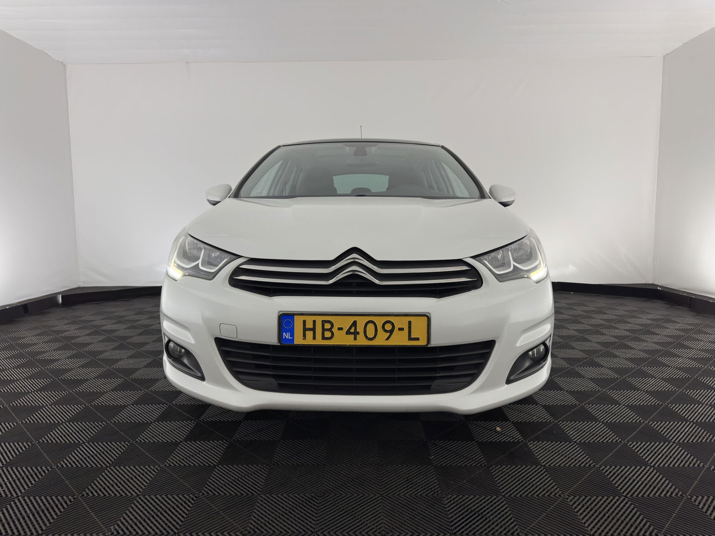 Citroën C4 1.6 BlueHDi Feel *PANO | SPORT-SEATS | PDC | PRIVACY-GLASS | ECC | CRUISE | TOWBAR*
