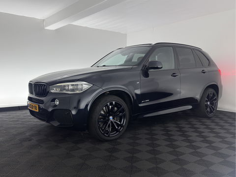BMW X5 xDrive50i M-Sport High Executive [ 7-pers. ] Aut. *PANO | LUXURY-LEATHER | FULL-LED | HEAD-UP | MEMORY-PACK | DIGI-COCKPIT | KEYLESS | CAMERA | NAVI-FULLMAP | AMBIENT-LIGHT | HEATED-COMFORTSEATS | SHIFT-PADDLES | PRIVACY-GLASS | TOWBAR