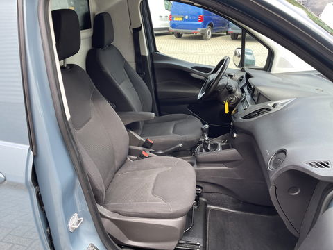 Ford Transit Courier 1.5 TDCI Limited / euro 6 diesel / bpm vrij / vaste prijs rijklaar € 8950 ex btw / airco / cruise / navigatie / grijs blauw metallic / parkeersensoren achter !