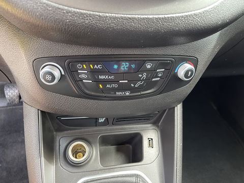 Ford Transit Courier 1.5 TDCI Limited / euro 6 diesel / bpm vrij / vaste prijs rijklaar € 8950 ex btw / airco / cruise / navigatie / grijs blauw metallic / parkeersensoren achter !