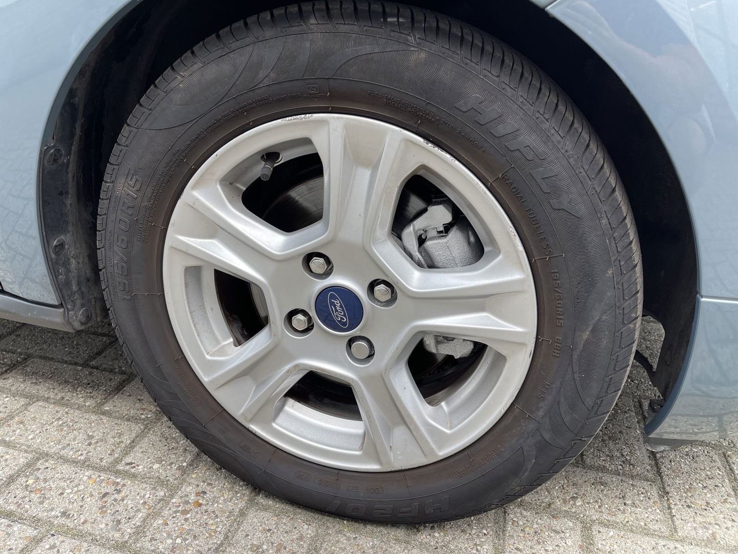 Ford Transit Courier 1.5 TDCI Limited / euro 6 diesel / bpm vrij / vaste prijs rijklaar € 8.950 ex btw / airco / cruise / navigatie / grijs blauw metallic / parkeersensoren achter !