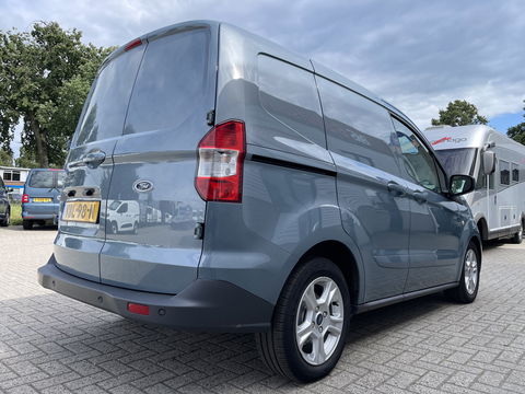 Ford Transit Courier 1.5 TDCI Limited / euro 6 diesel / bpm vrij / vaste prijs rijklaar € 8950 ex btw / airco / cruise / navigatie / grijs blauw metallic / parkeersensoren achter !