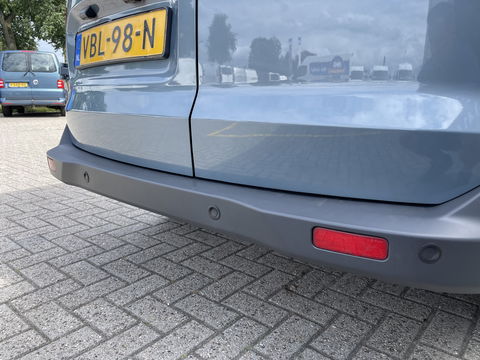 Ford Transit Courier 1.5 TDCI Limited / euro 6 diesel / bpm vrij / vaste prijs rijklaar € 8950 ex btw / airco / cruise / navigatie / grijs blauw metallic / parkeersensoren achter !