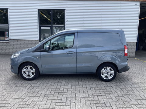Ford Transit Courier 1.5 TDCI Limited / euro 6 diesel / bpm vrij / vaste prijs rijklaar € 8950 ex btw / airco / cruise / navigatie / grijs blauw metallic / parkeersensoren achter !