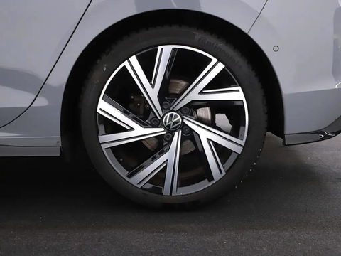 Volkswagen Golf 1.5 eTSI R-Line Pano Harman/Kardon Sfeer NAP