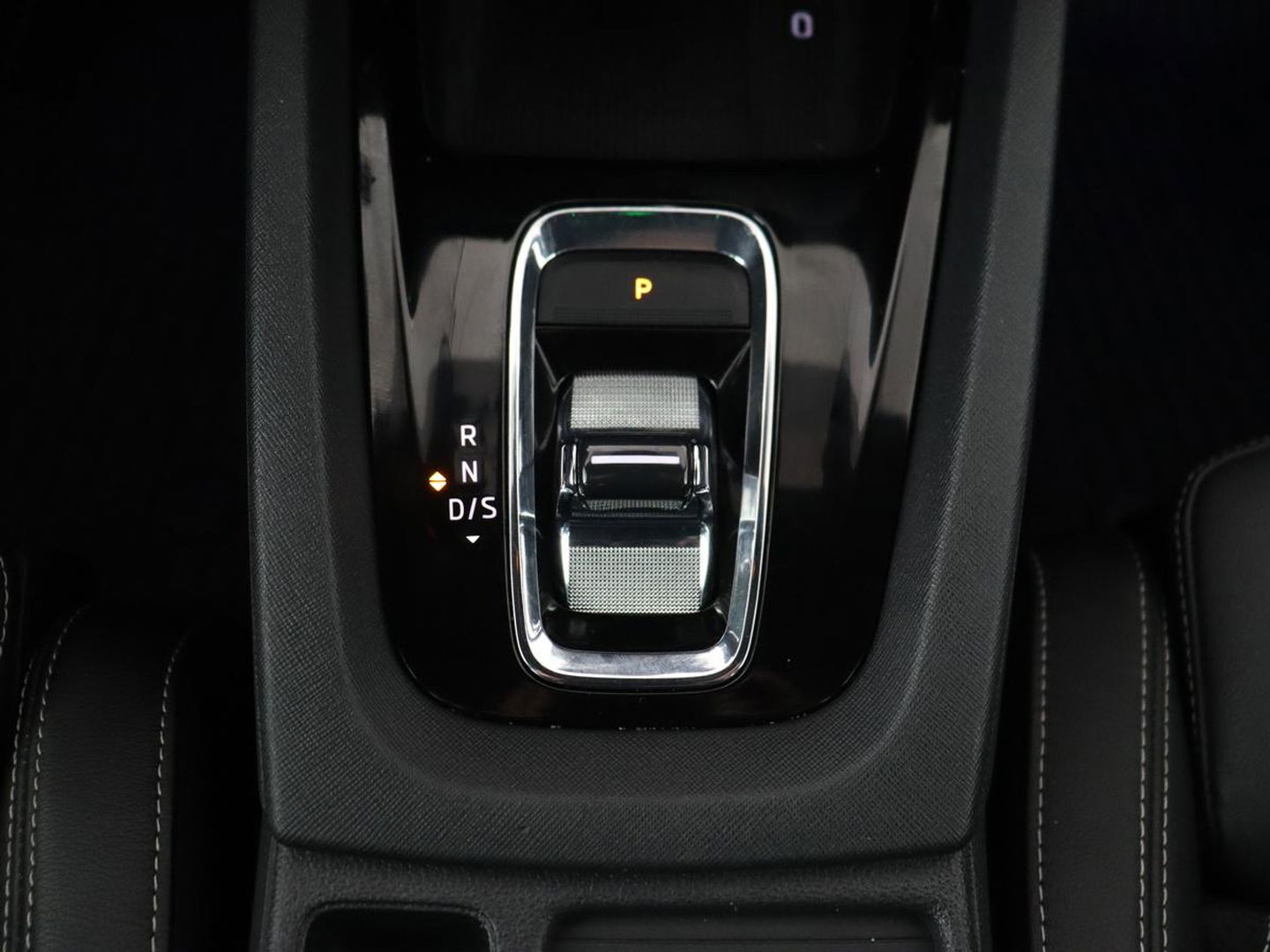 Škoda Octavia 1.4 TSI RS iV PHEV Business | Panoramadak | Head-Up | Leder/Alcantara | Stoelverwarming | Memory | Camera | Carplay | Matrix LED | Achterbankverwarming | Adaptive cruise | Plug In