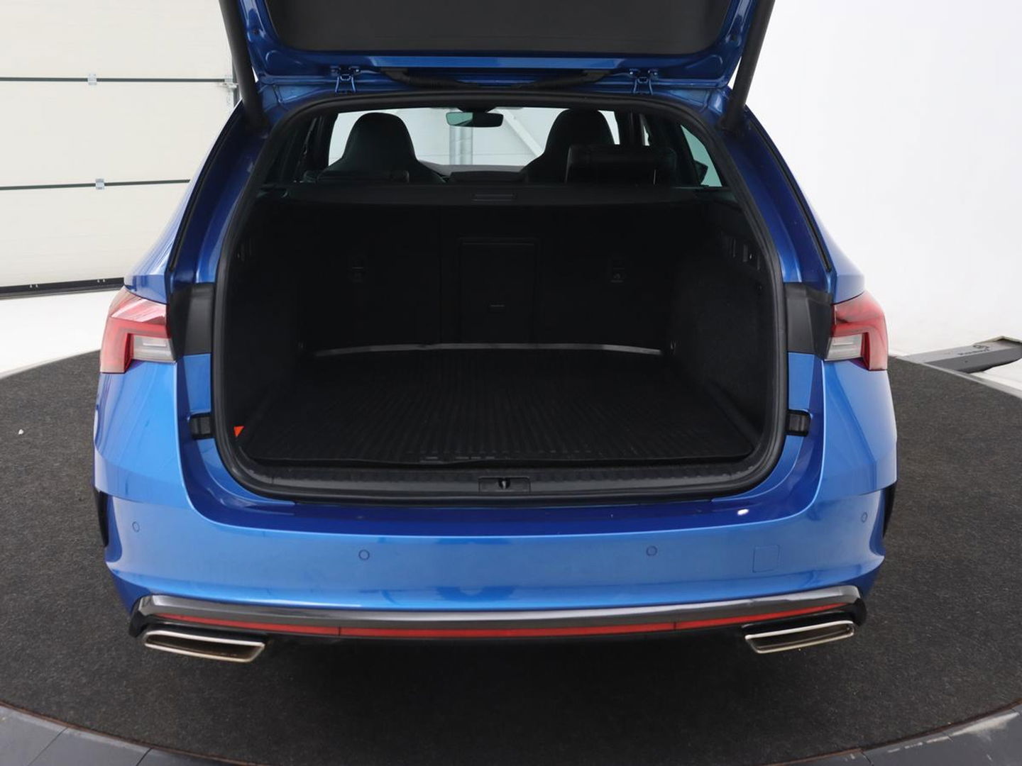 Škoda Octavia 1.4 TSI RS iV PHEV Business | Panoramadak | Head-Up | Leder/Alcantara | Stoelverwarming | Memory | Camera | Carplay | Matrix LED | Achterbankverwarming | Adaptive cruise | Plug In