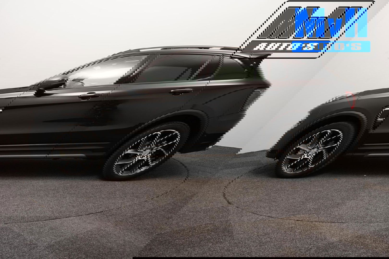 Lynk & Co 01 1.5 Plug-in Hybride|FULL BLACK|ZWARTE.HEMEL|NAP