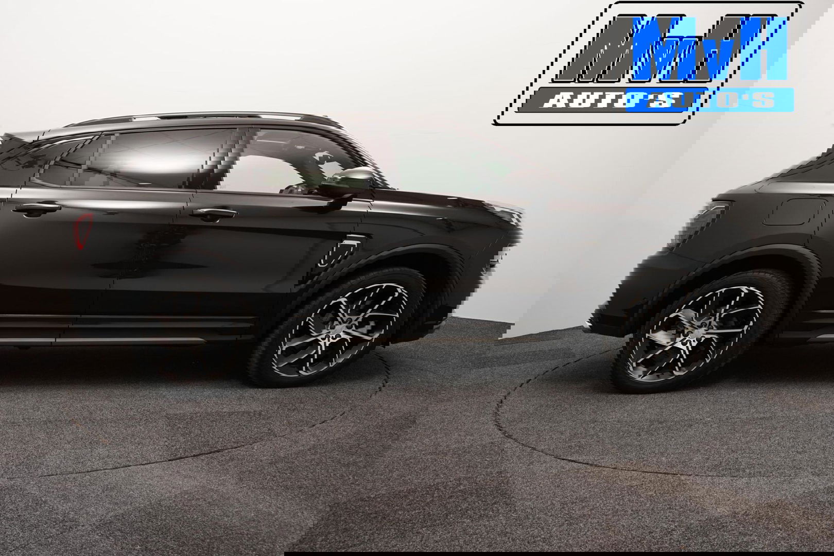 Lynk & Co 01 1.5 Plug-in Hybride|FULL BLACK|ZWARTE.HEMEL|NAP