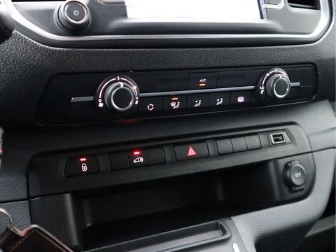 Toyota PROACE Electric Worker 50 kWh Snelladen SoH 94,9 % L3 Extra lang - NL Auto - Trekhaak