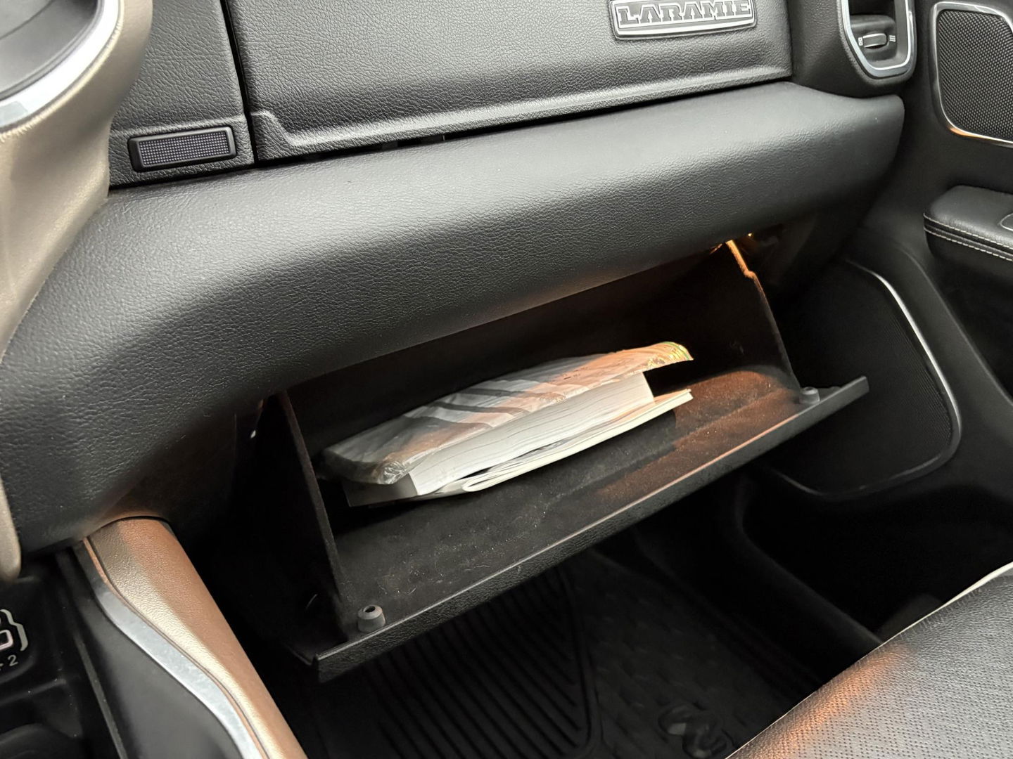 Dodge Ram Pick-Up 1500 5.7 V8 Laramie Crew Cab NIGHT PACK | LEDER/ALCANTARA | ADAPTIVE CRUISE | LED | 360 CAMERA