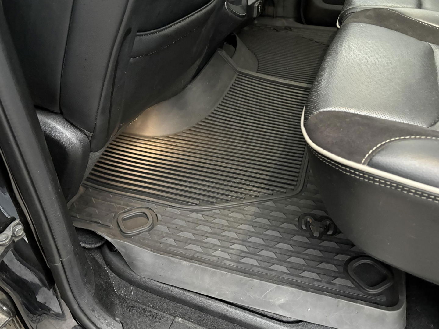 Dodge Ram Pick-Up 1500 5.7 V8 Laramie Crew Cab NIGHT PACK | LEDER/ALCANTARA | ADAPTIVE CRUISE | LED | 360 CAMERA