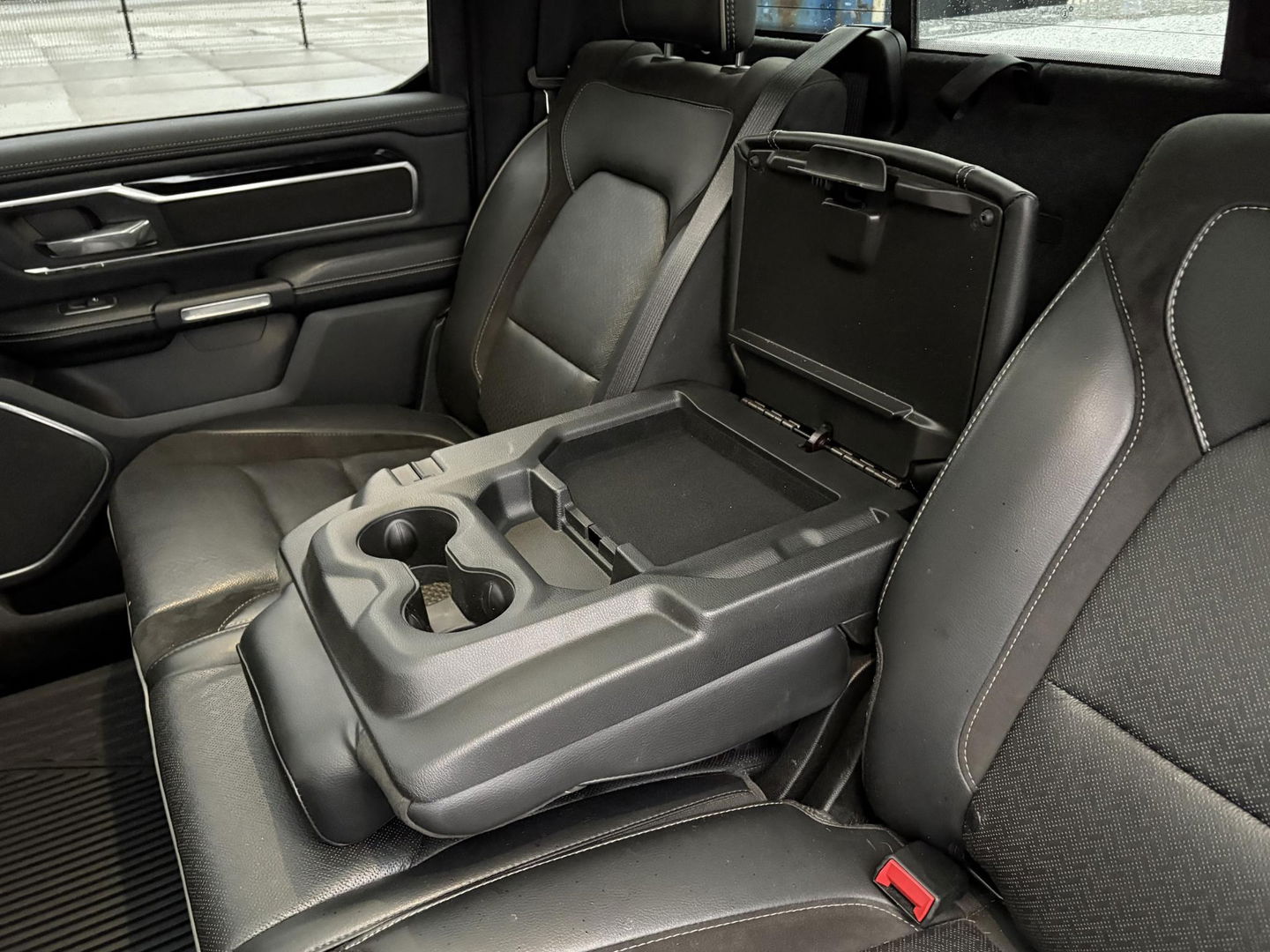 Dodge Ram Pick-Up 1500 5.7 V8 Laramie Crew Cab NIGHT PACK | LEDER/ALCANTARA | ADAPTIVE CRUISE | LED | 360 CAMERA